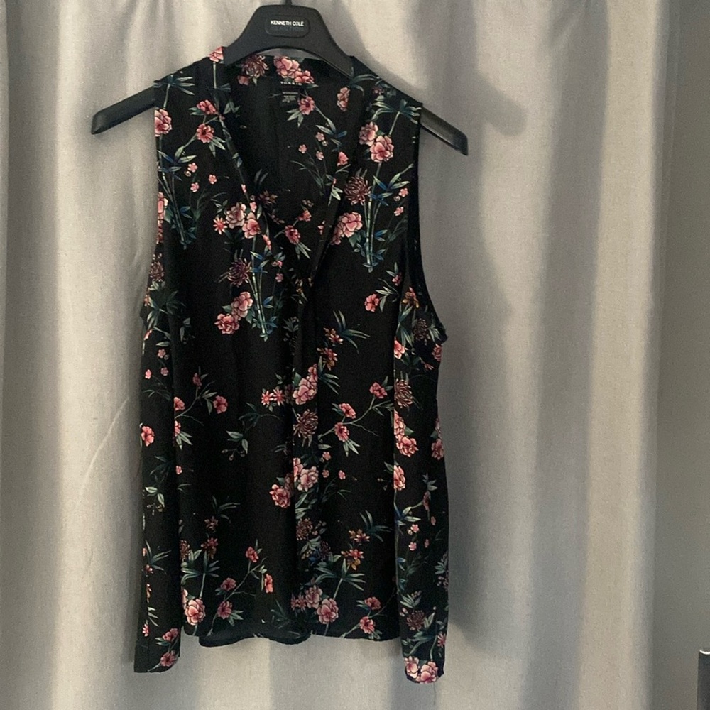 Torrid size zero sleeveless blouse